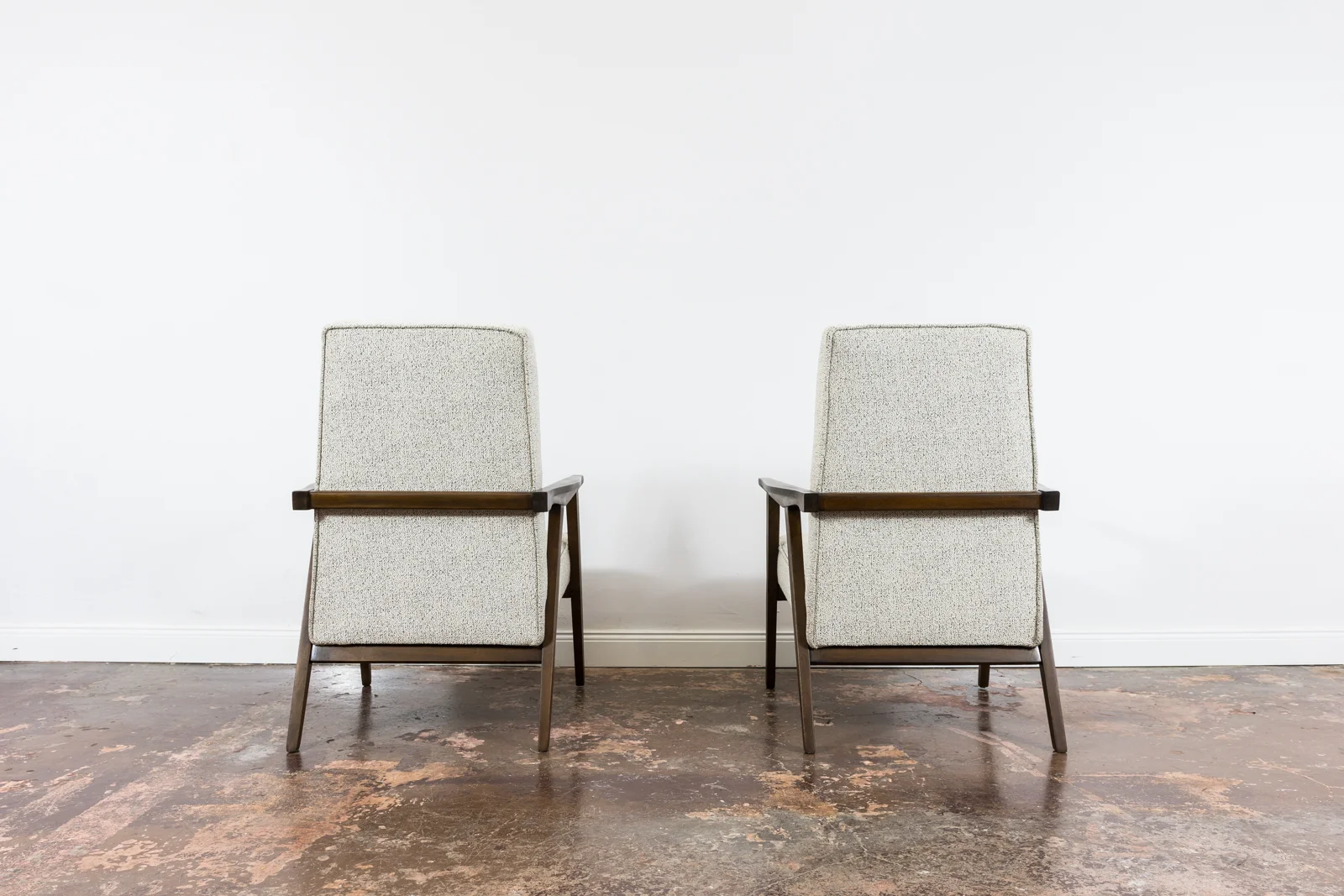 Pair of armchairs, beech wood, Poland, 1960s