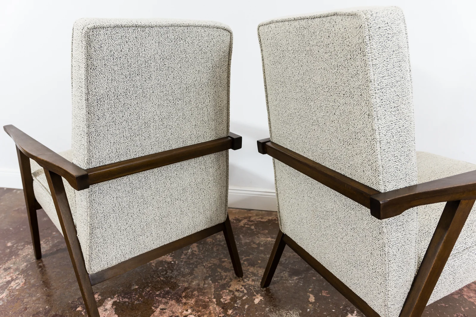 Pair of armchairs, beech wood, Poland, 1960s