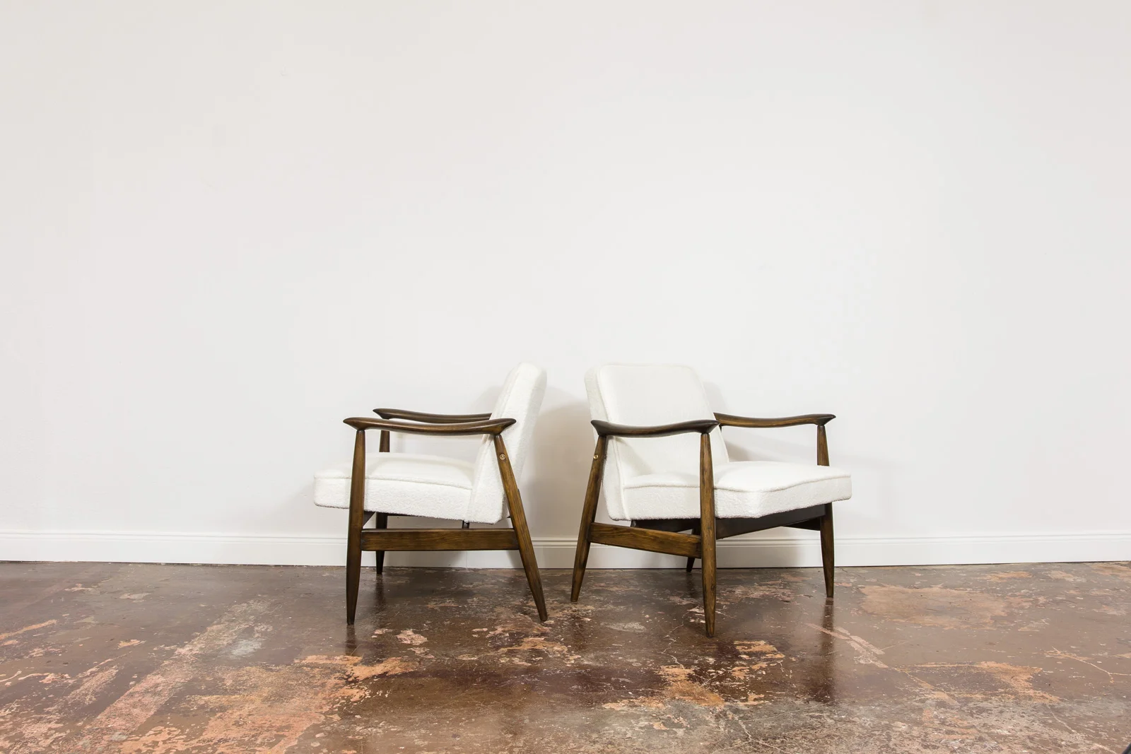 Pair of GFM-87 Armchairs Designed by Juliusz Kędziorek, Gościcińska Fabryka Mebli, Poland, 1960s