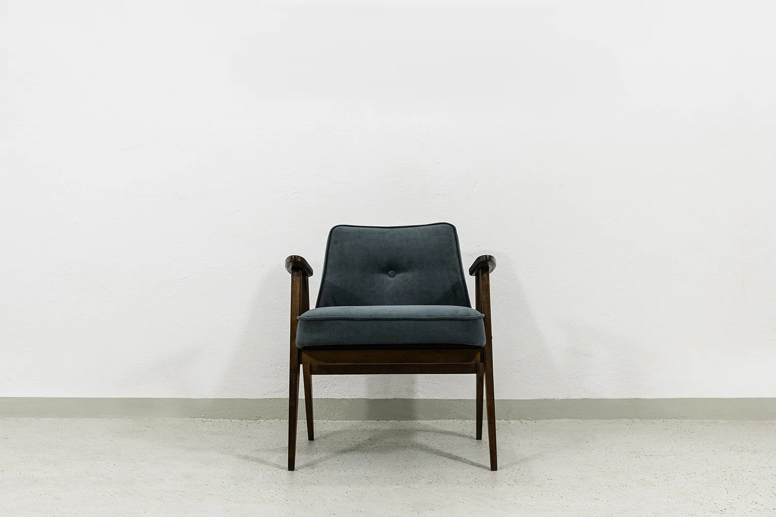 366 Armchair, designed by Józef Chierowski, Dolnośląska Fabryka Mebli, Poland, 1960s