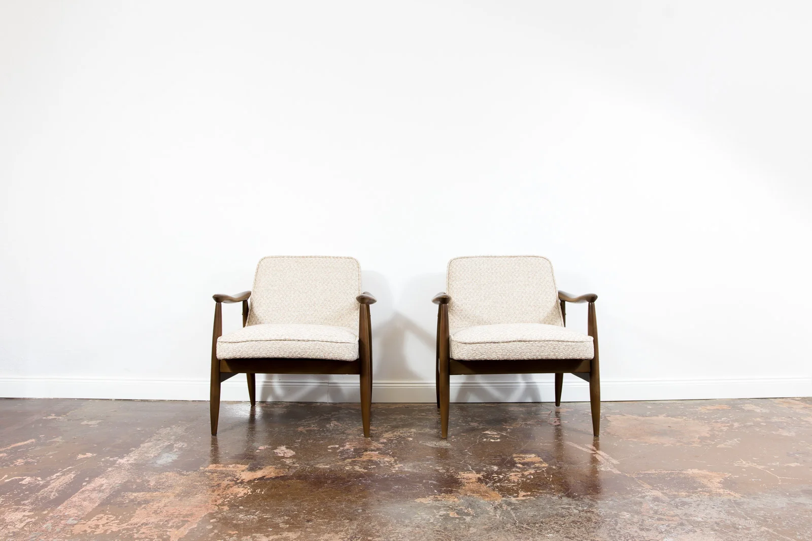 Pair of GFM-87 Armchairs Designed by Juliusz Kędziorek, Gościcińska Fabryka Mebli, Poland, 1960s