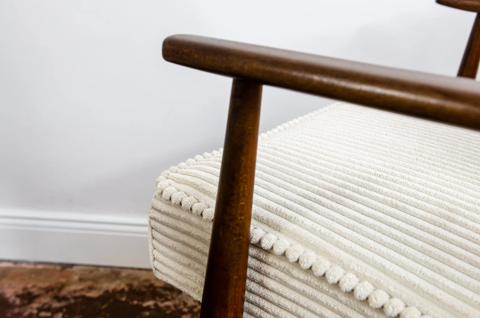 Pair of armchairs, type 300-190, designed by H. Lis, Dolnośląska Fabryka Mebli, Poland, 1970s