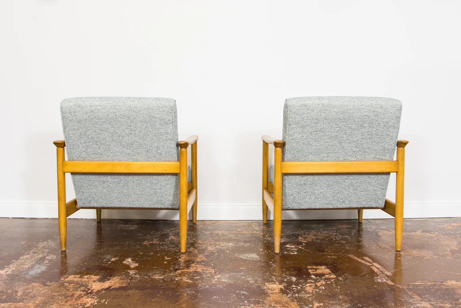 Pair of GFM-142 Armchairs, designed by Edmund Homa, Gościcińska Fabryka Mebli, Poland, 1960s