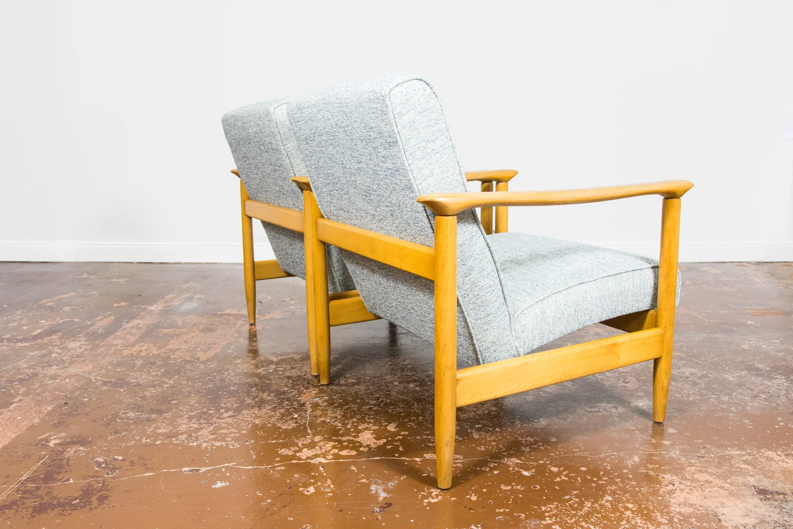 Pair of GFM-142 Armchairs, designed by Edmund Homa, Gościcińska Fabryka Mebli, Poland, 1960s