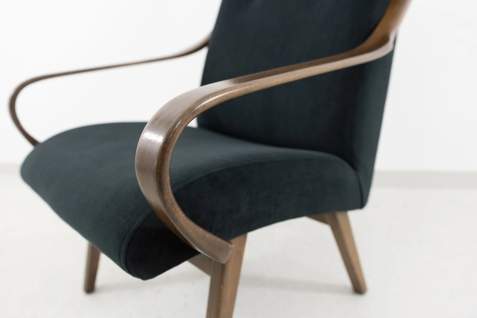 Armchair designed by Jaroslav Šmidek, TON, Czechoslovakia, 1960s