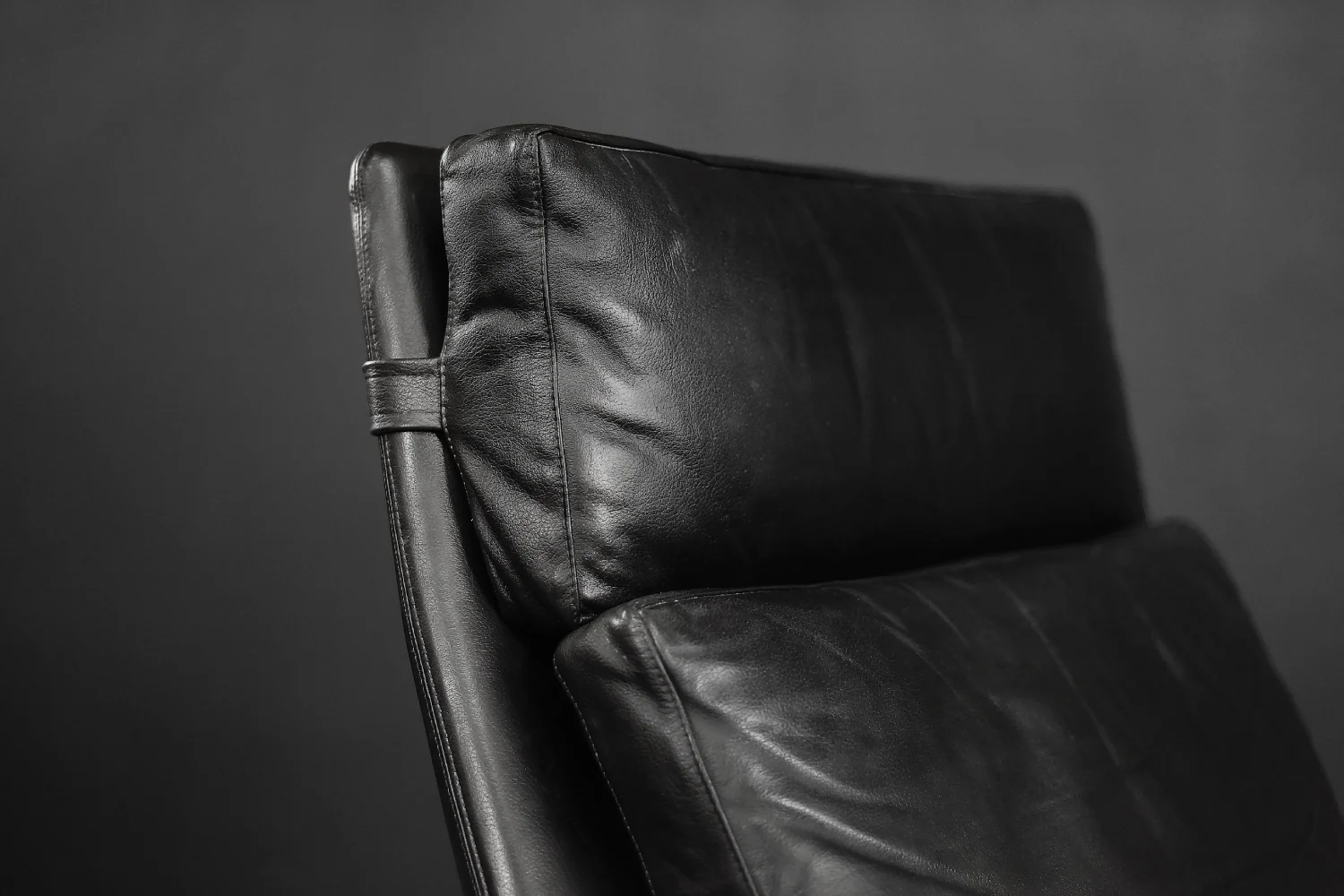 Leather swivel armchair, designed by Georg Thams, Denmark, 1960s
