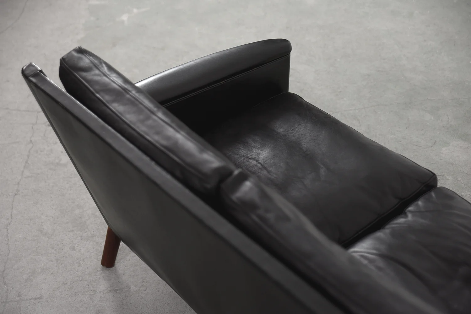 Leather three-seater sofa, Model 55, designed by Kurt Østervig, Centrum Møbler, Denmark, 1950s