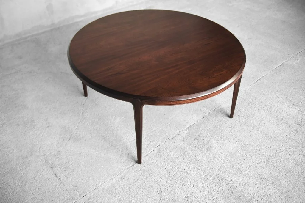 Round rosewood coffee table No. 283, designed by J. Andersen, C.F.C. Silkebørg, Denmark, 1960s