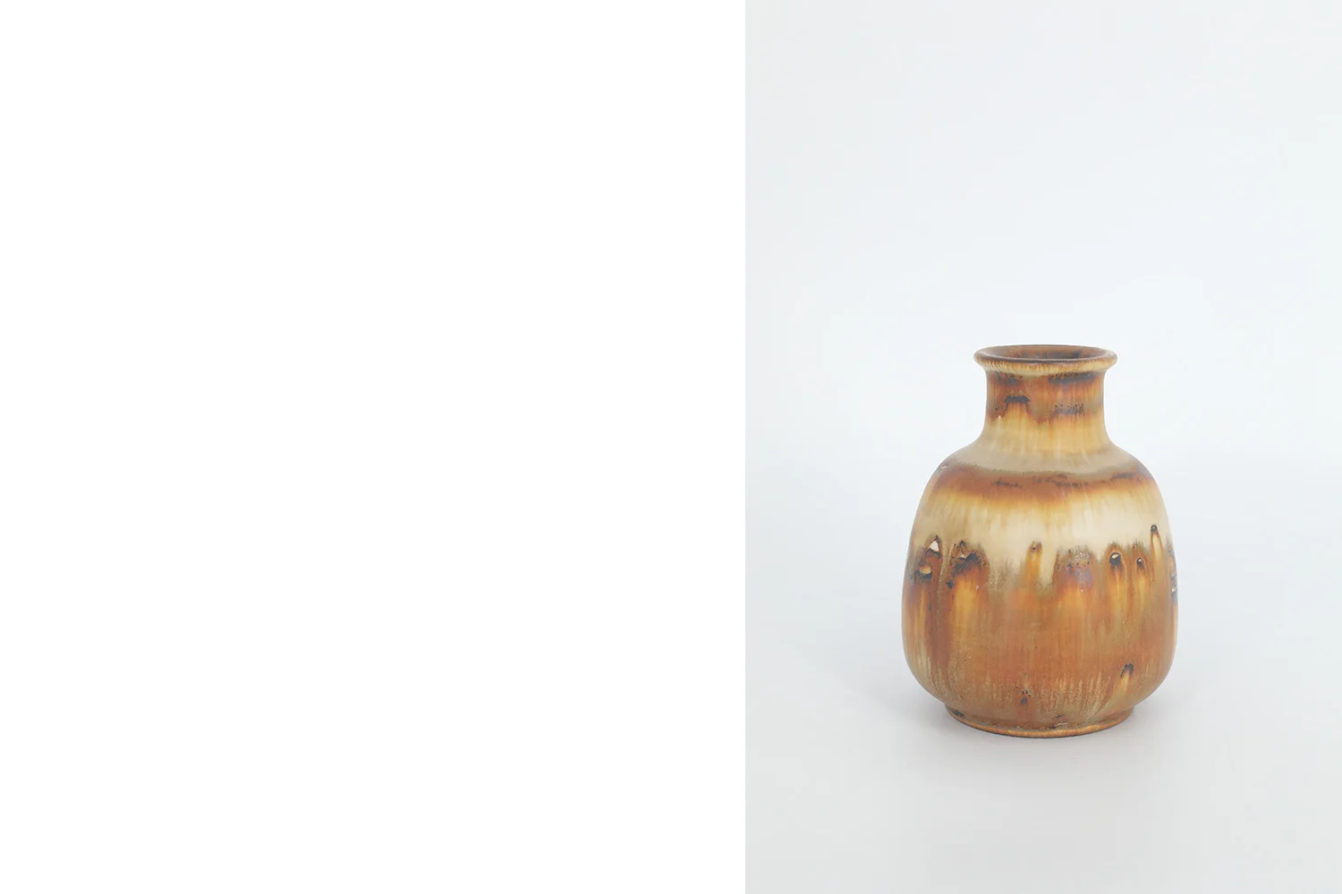 Small brown stoneware vase, designed by Gunnar Borg, Höganäs Keramik, Sweden, 1960s