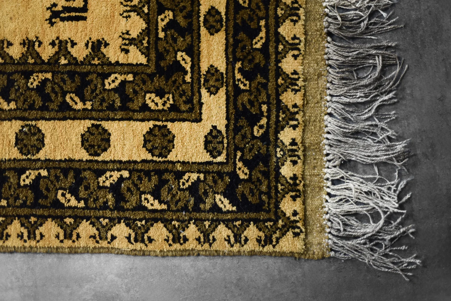 Afghan Gold Ersari Oriental Rug, Afghanistan, 1930s