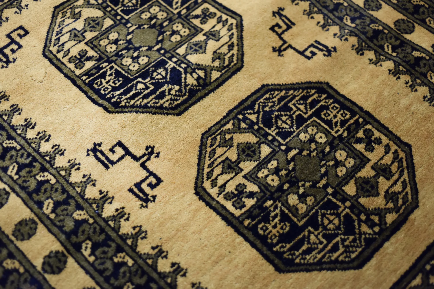 Afghan Gold Ersari Oriental Rug, Afghanistan, 1930s