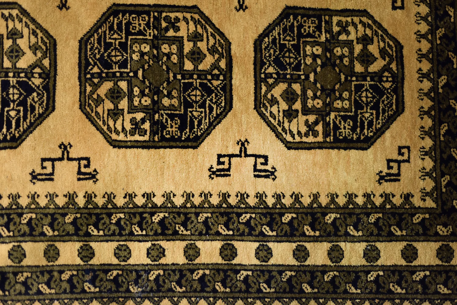 Afghan Gold Ersari Oriental Rug, Afghanistan, 1930s