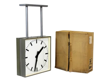 New double-sided Pragotron railway clock, Czechoslovakia, 1980s