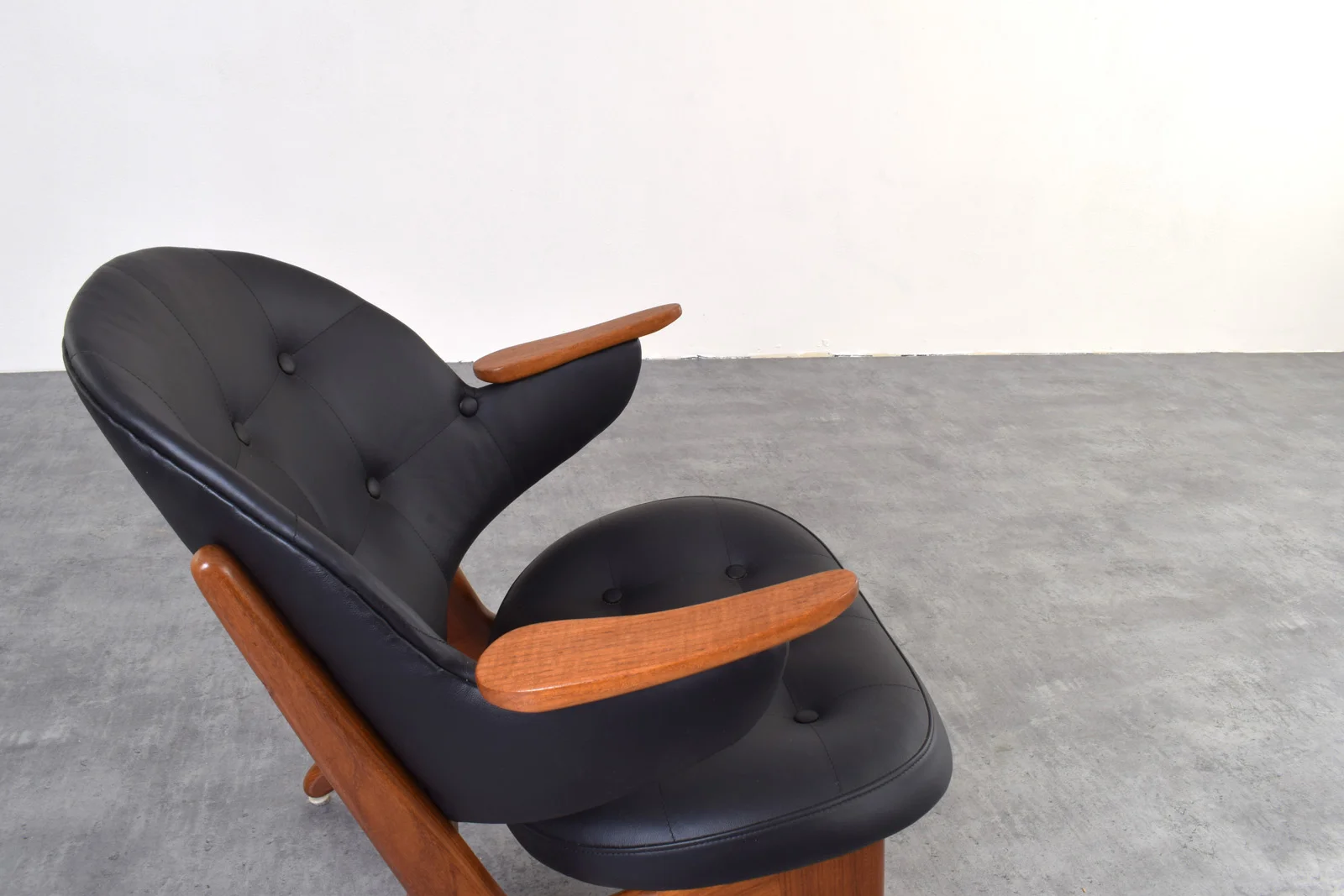 Model 33 armchair designed by Carl Edward Matthes, Denmark, 1950s