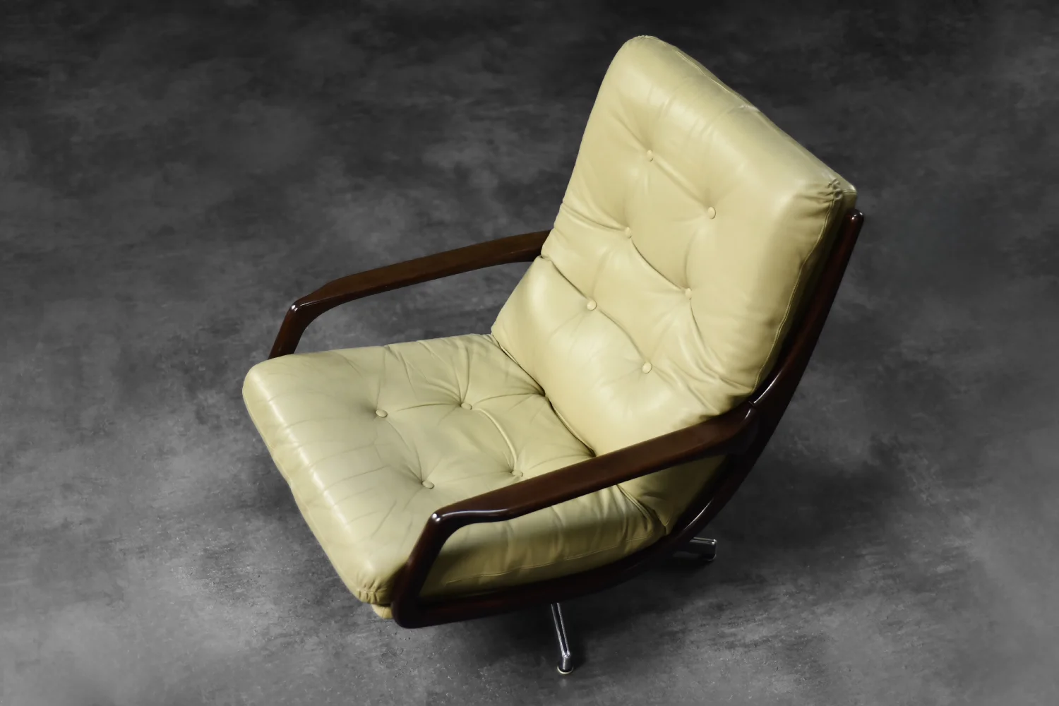 Leather swivel armchair, designed by Eugen Schmidt for Soloform, Germany, 1960s