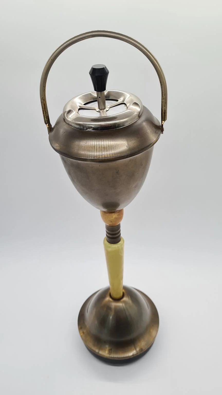 Decorative ashtray on an onyx base, 1950s/60s