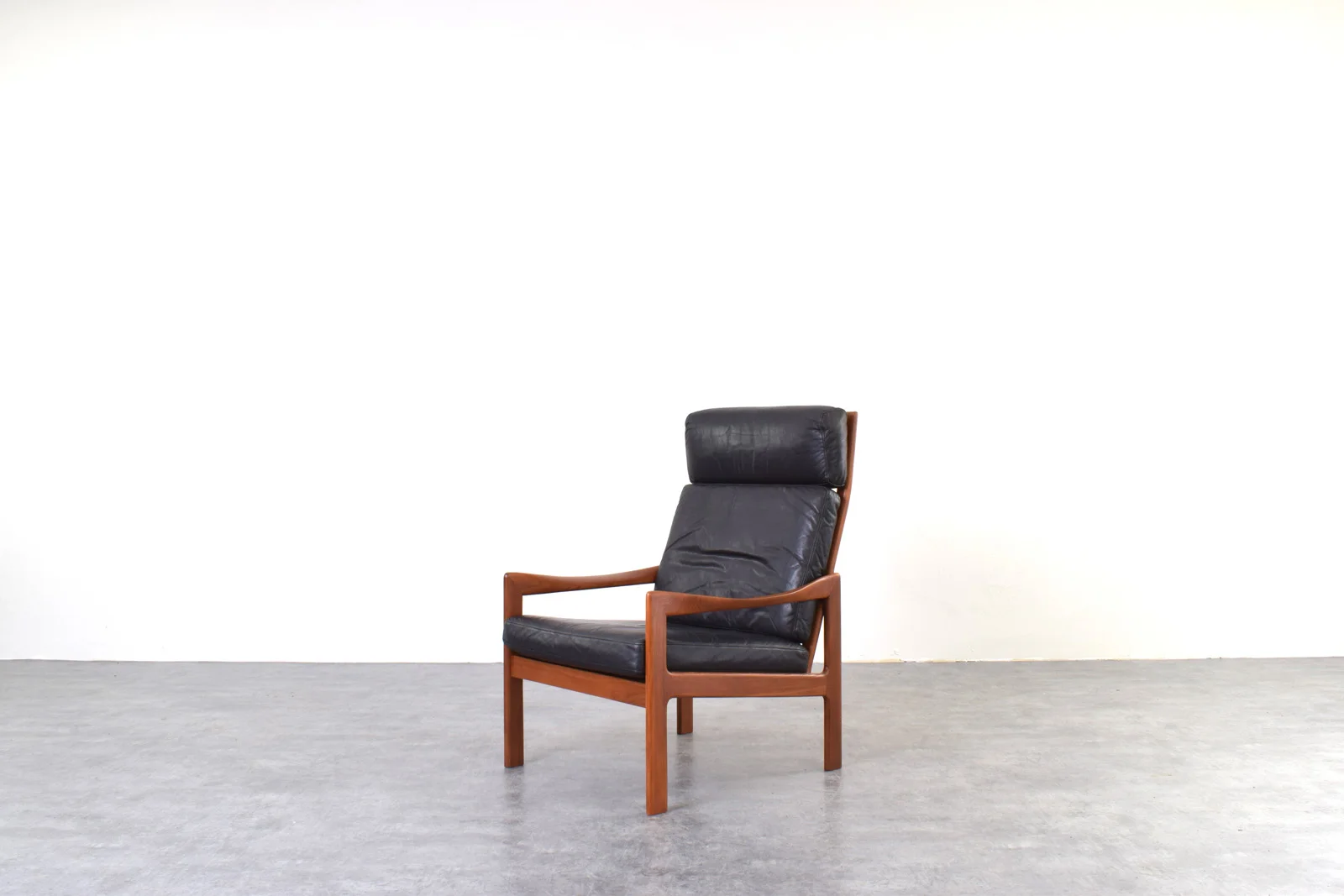 Teak lounge chairs designed by Illum Wikkelsø for Niels Eilersen, 1960s