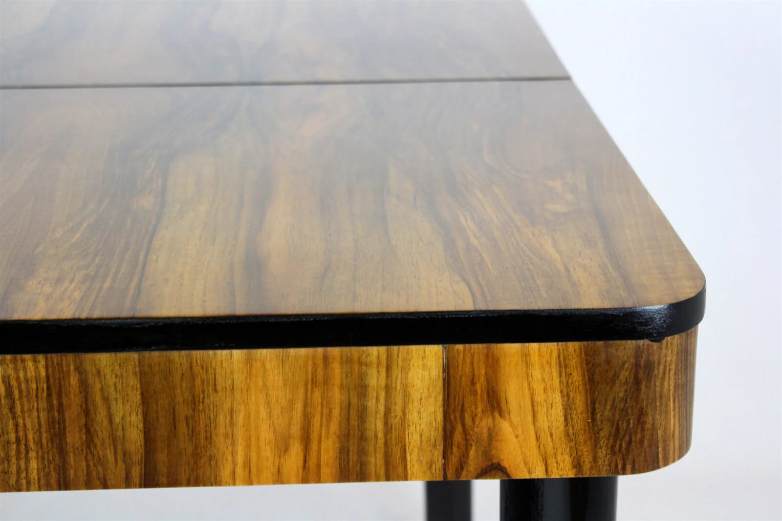 Extendable dining table, designed by Jindřich Halabala, Czechoslovakia, 1940s