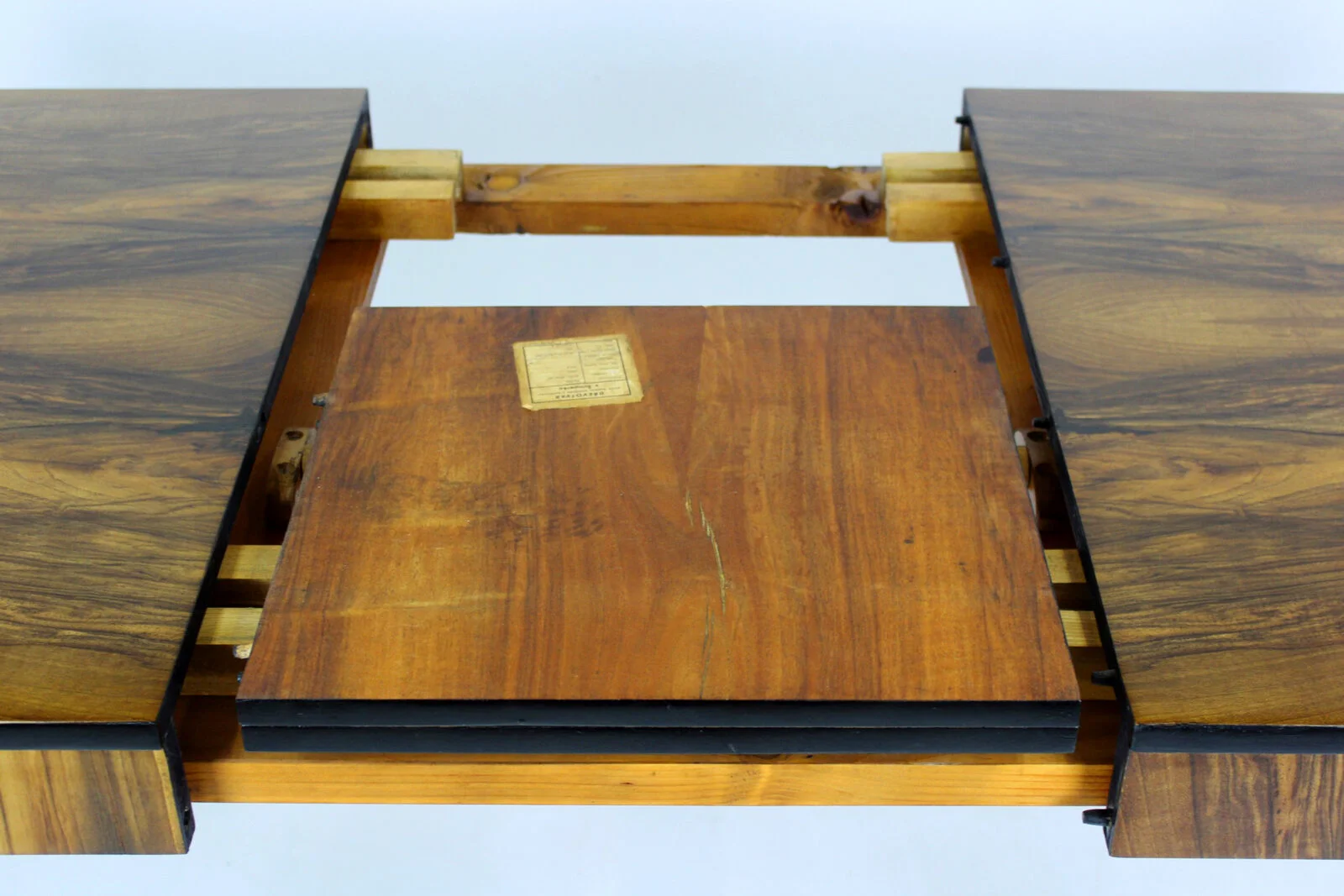 Extendable dining table, designed by Jindřich Halabala, Czechoslovakia, 1940s
