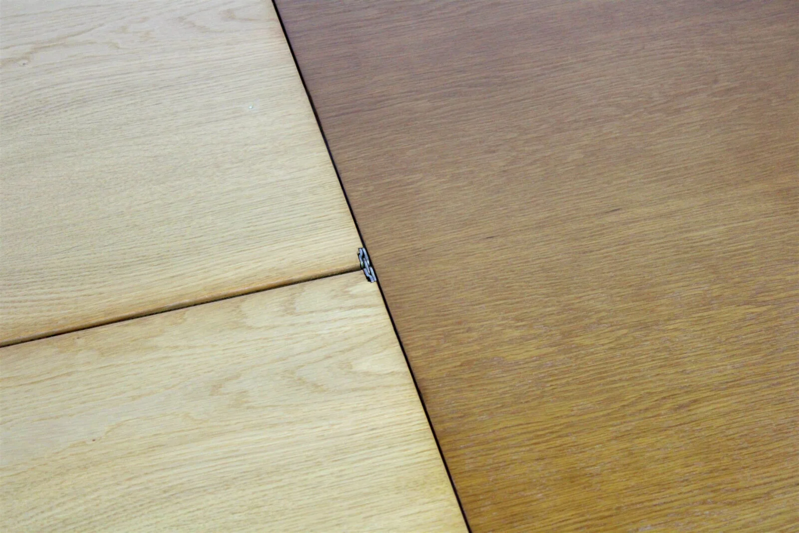 Extendable oak table, designed by Jindrich Halabala, Czechoslovakia, 1950s