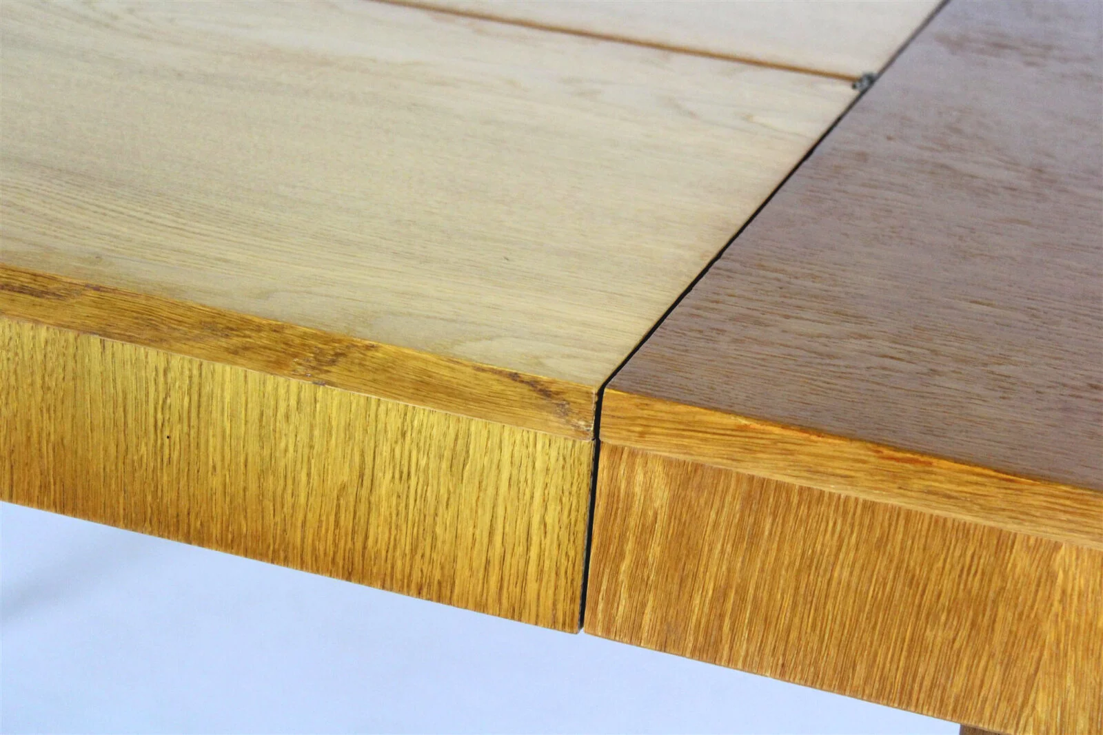 Extendable oak table, designed by Jindrich Halabala, Czechoslovakia, 1950s