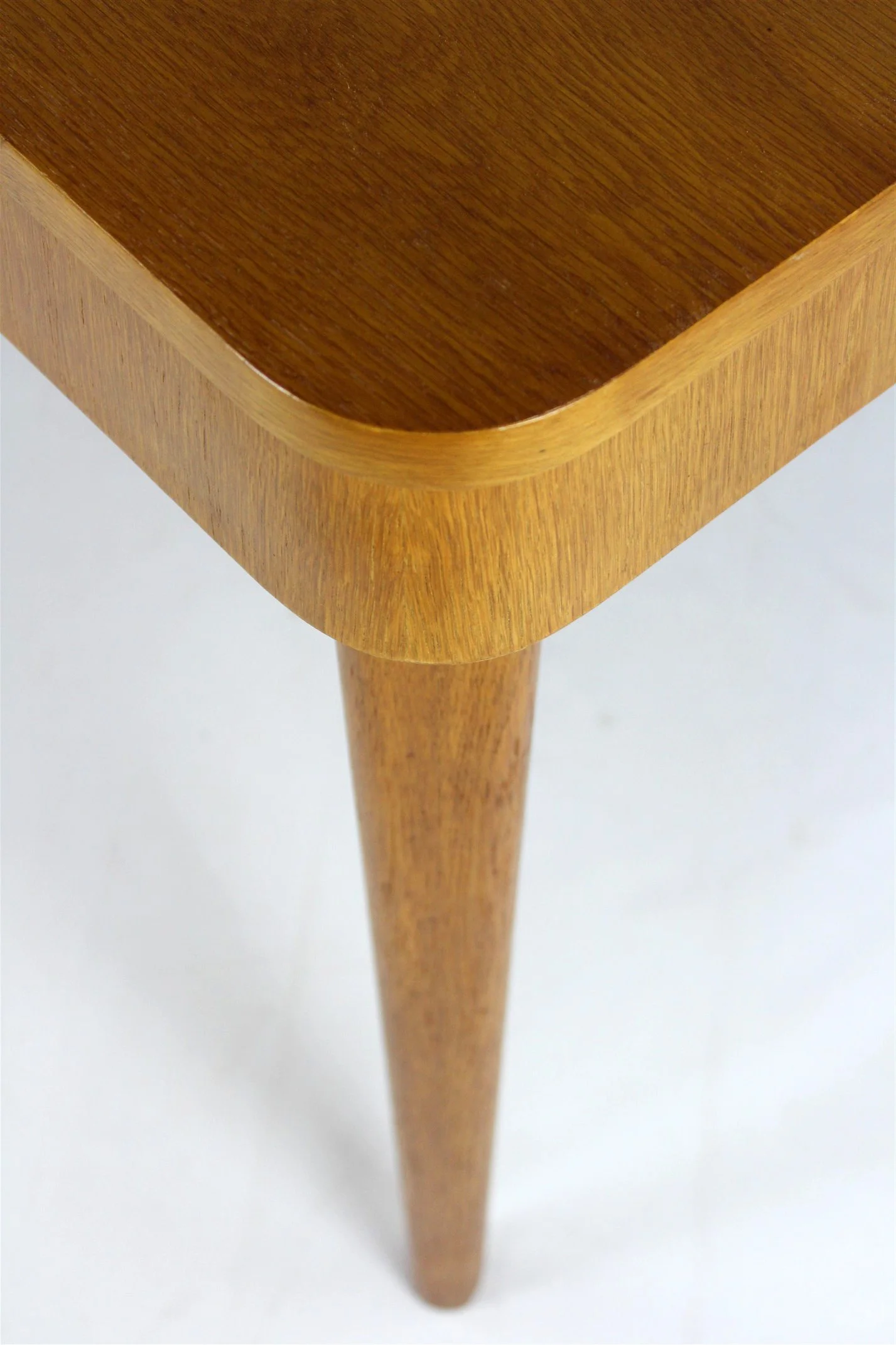 Extendable oak table, designed by Jindrich Halabala, Czechoslovakia, 1950s