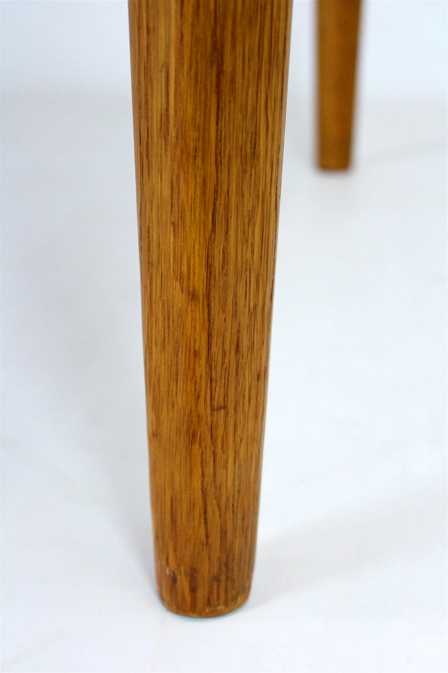 Extendable oak table, designed by Jindrich Halabala, Czechoslovakia, 1950s