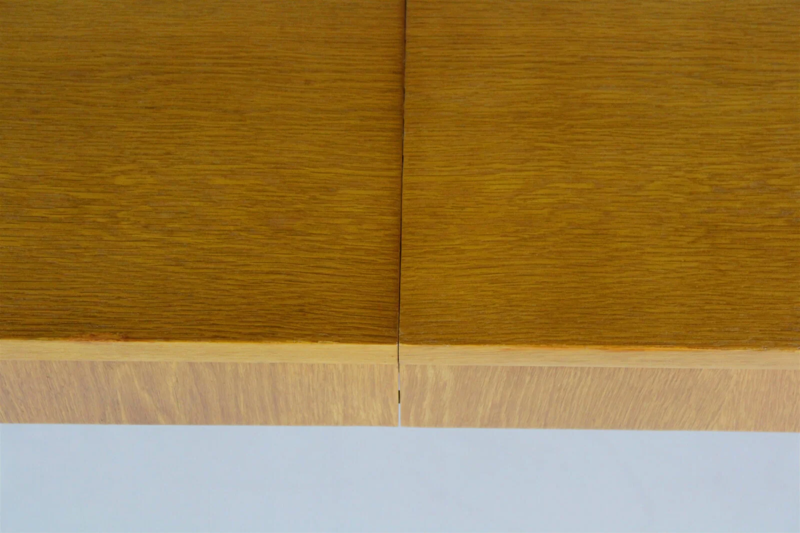 Extendable oak table, designed by Jindrich Halabala, Czechoslovakia, 1950s