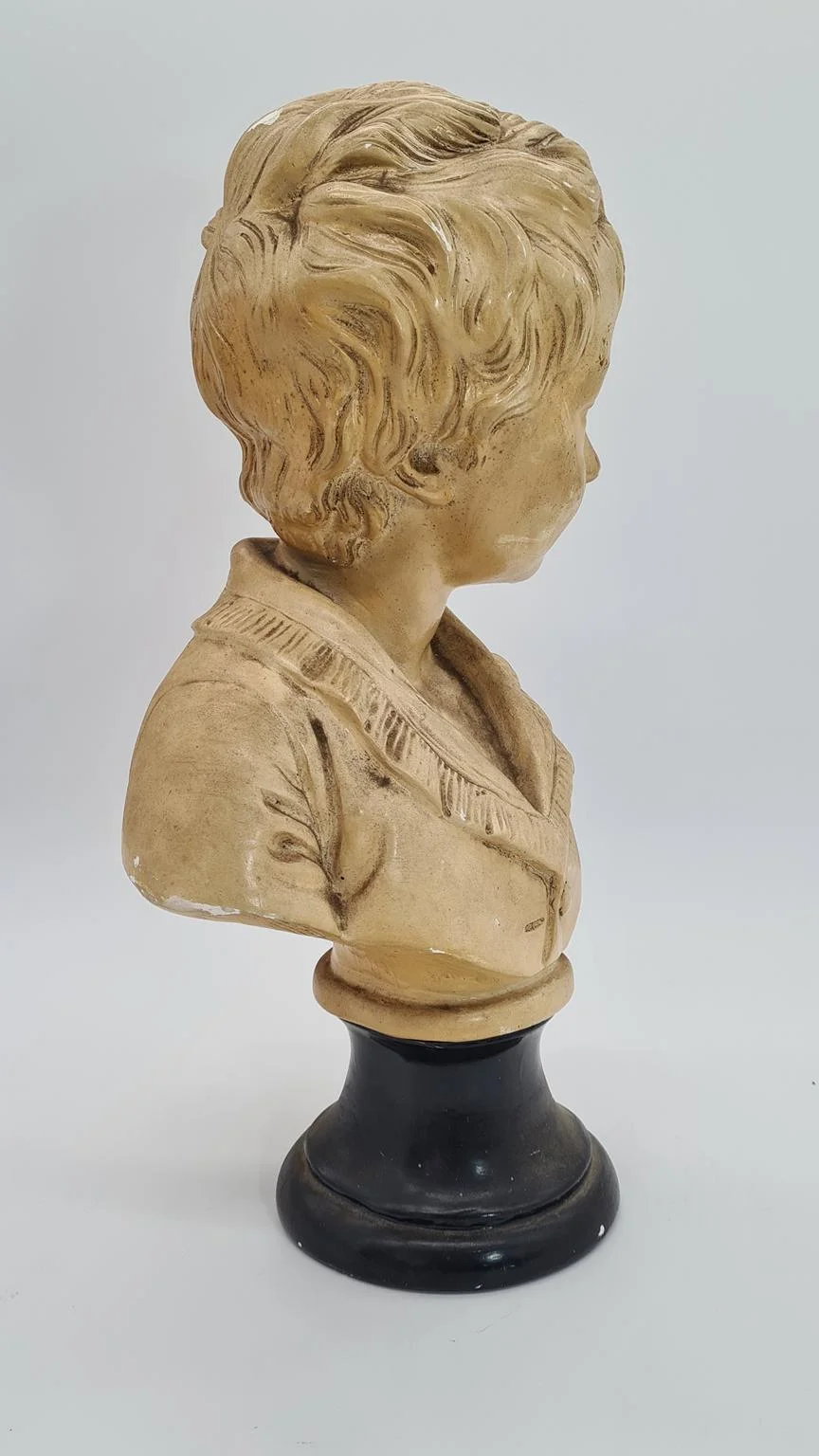 Popiersie chłopca w gipsie, XX wiek