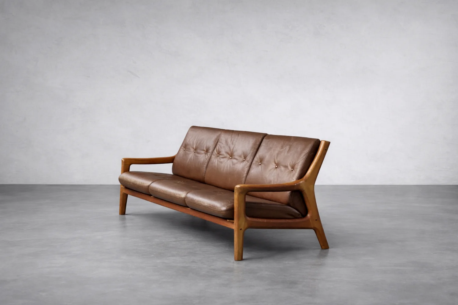 Skórzana sofa trzyosobowa, proj. Georg Thams dla A/S Vejen Polstermøbelfabrik, Dania, lata 60