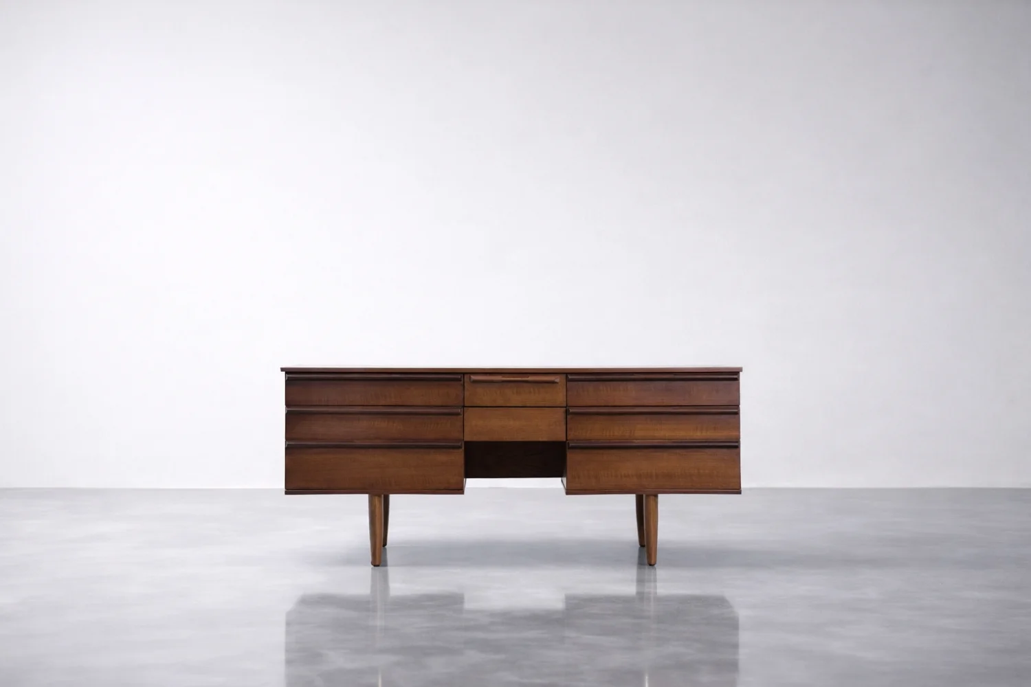 Stylish vintage teak desk, United Kingdom, 1960s