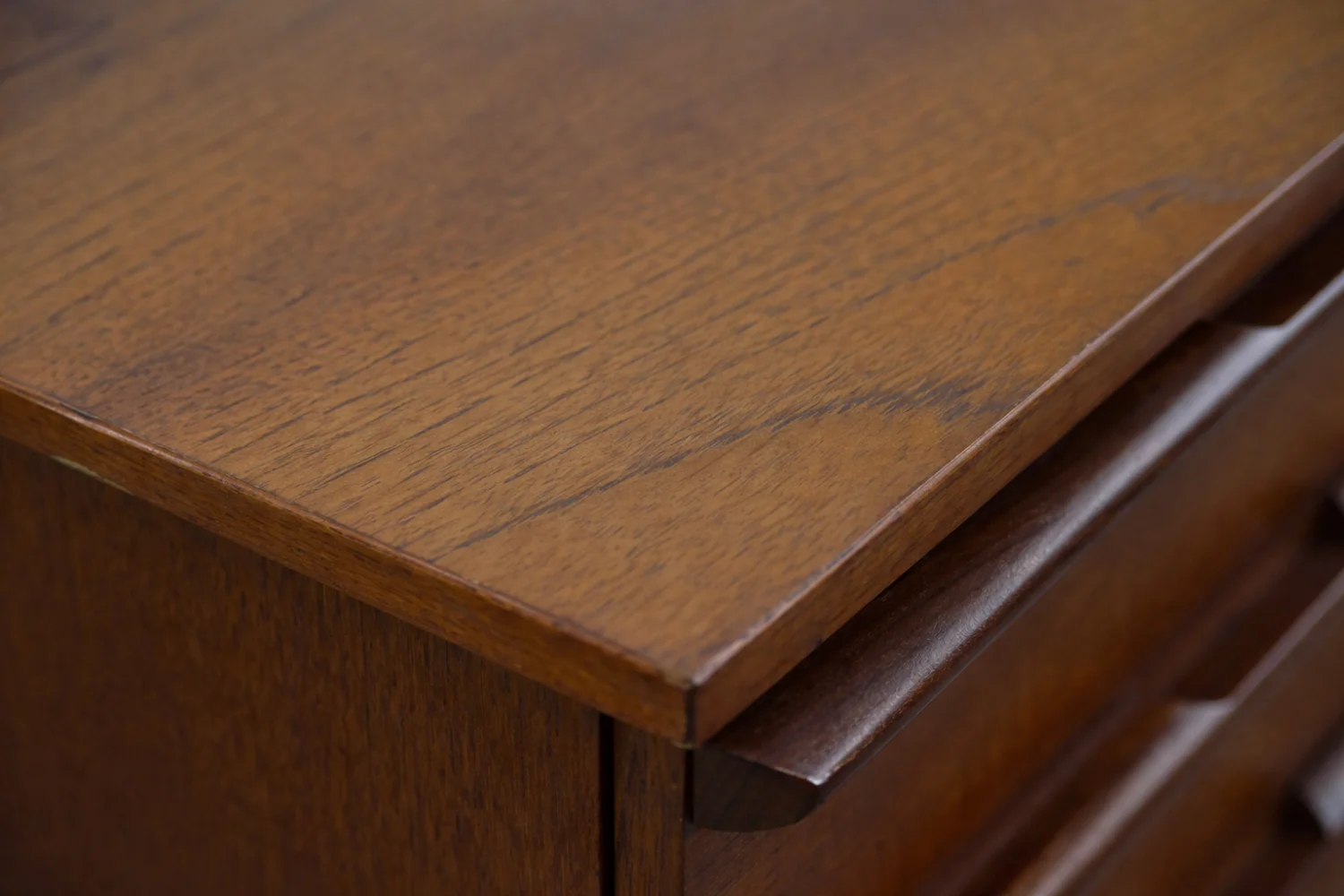 Stylish vintage teak desk, United Kingdom, 1960s