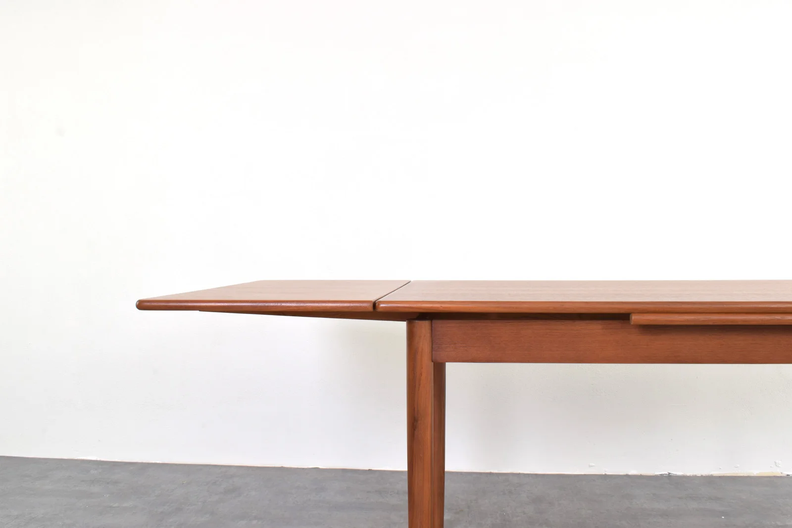 Extendable teak table by Rogenstrup Möbelfabrik, Denmark, 1960s