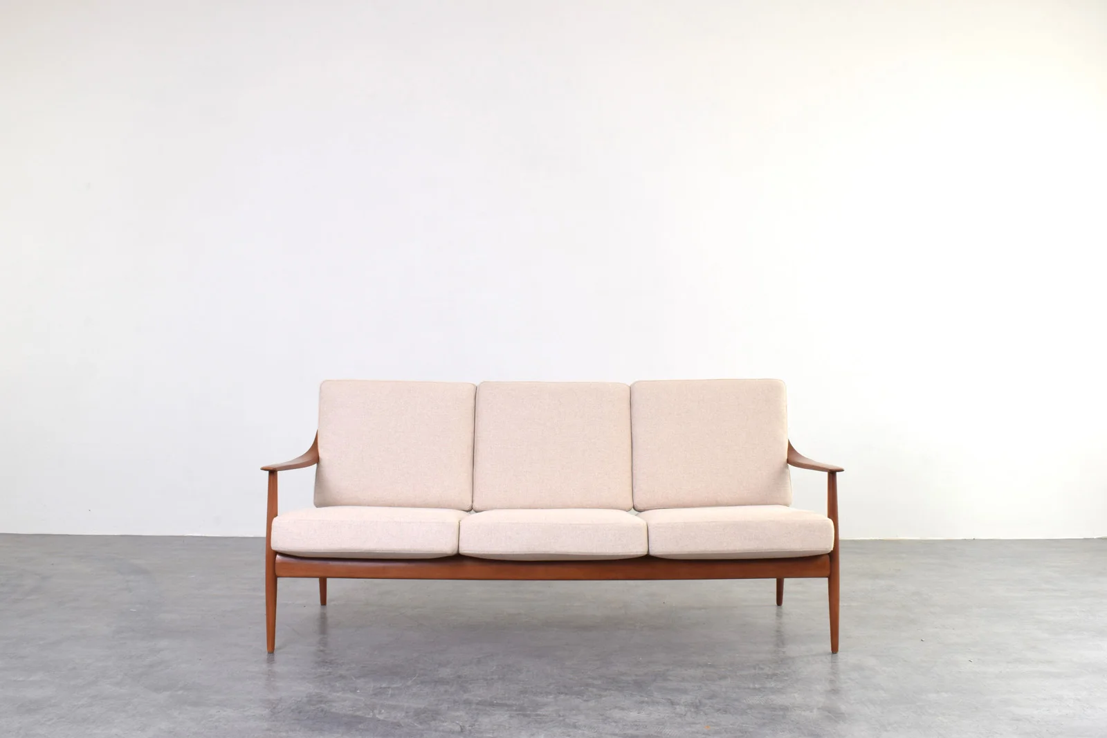 Vintage teak sofa, Knoll Antimott, Germany, 1960s