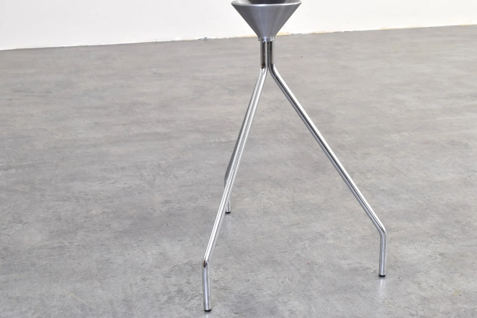 Omero Magazine Rack, designed by Francisco Gomez Paz, produced by Driade, Italy, 2006