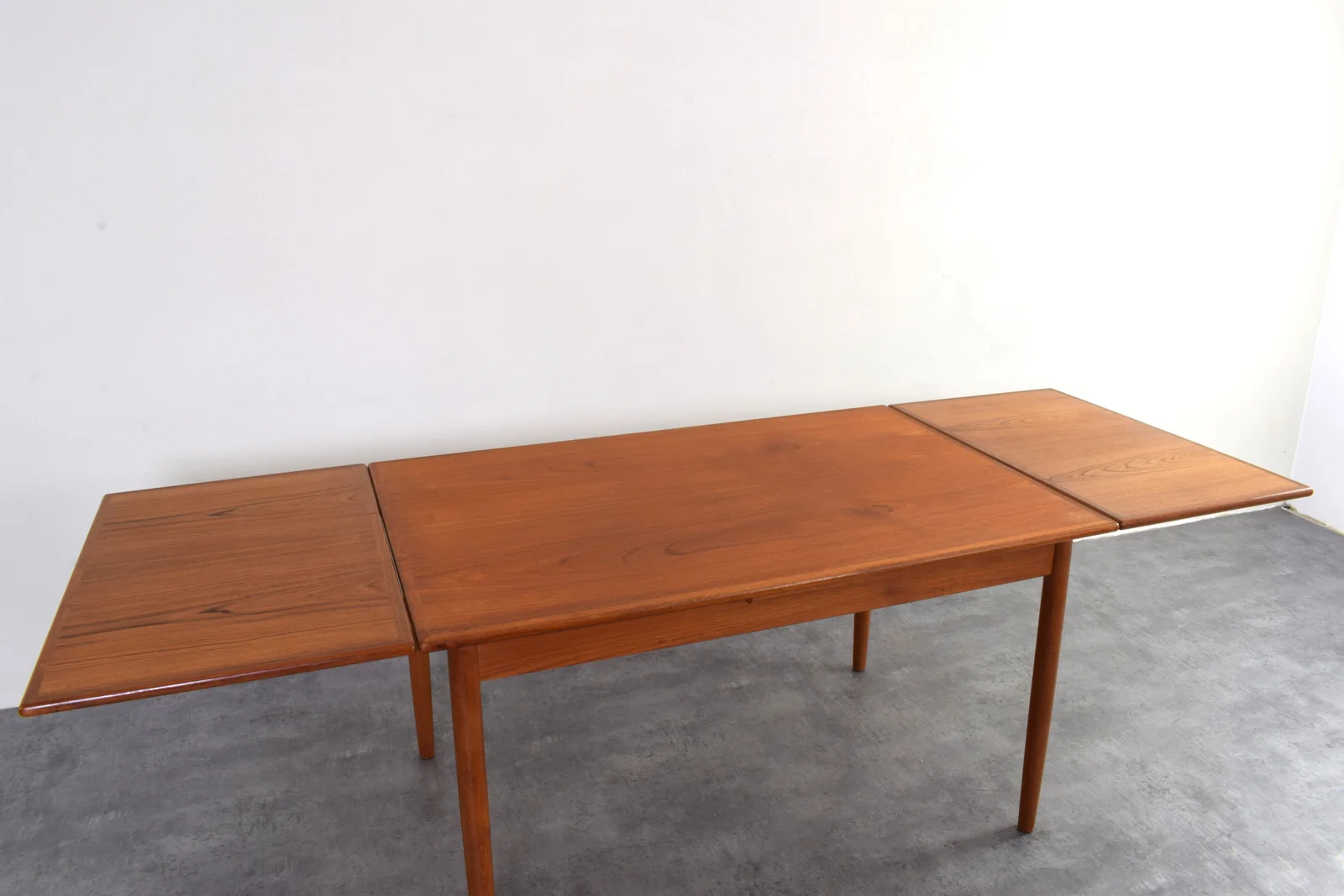 Extendable teak table, Denmark, 1960s