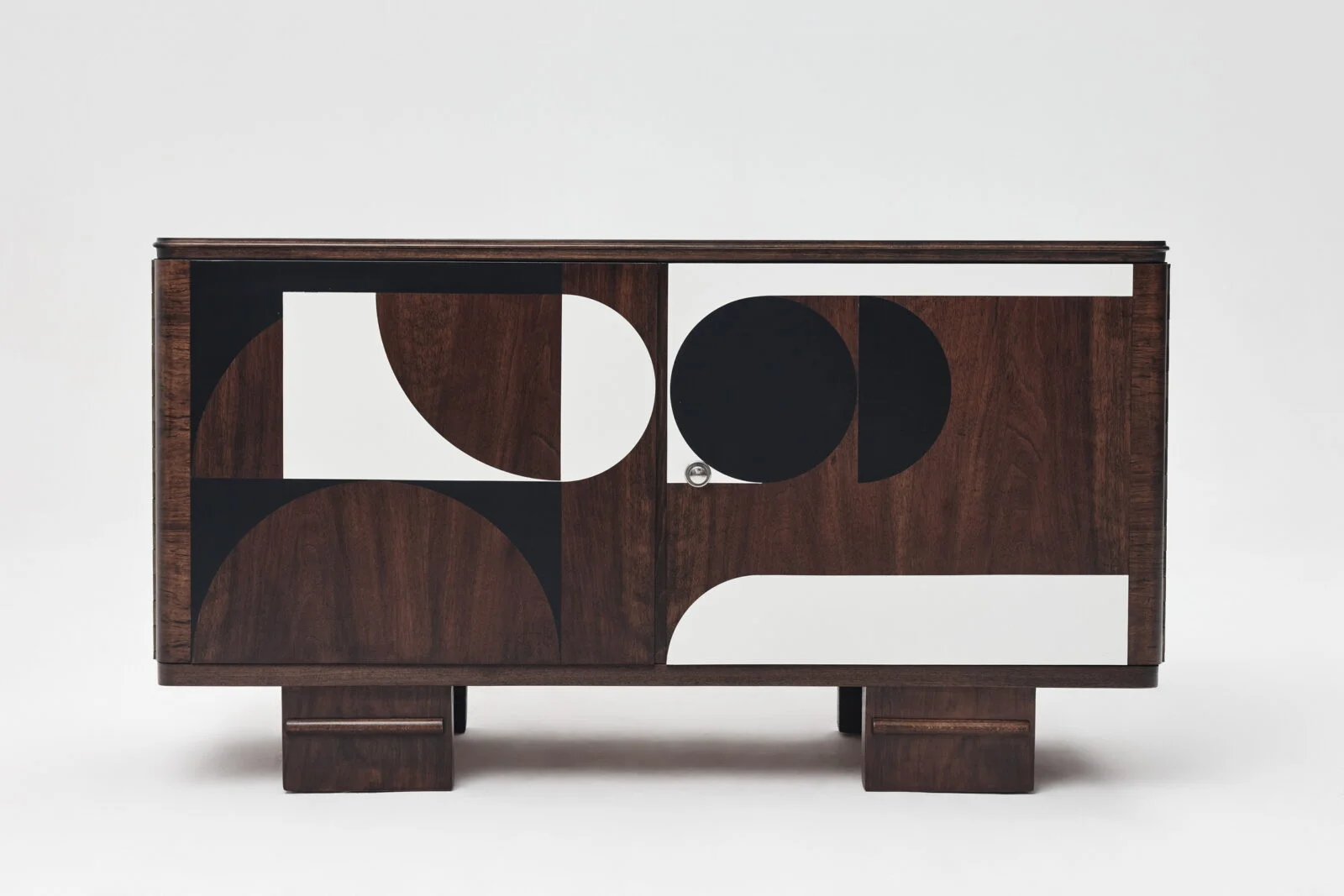 Vintage veneered sideboard, Poland, 1950s