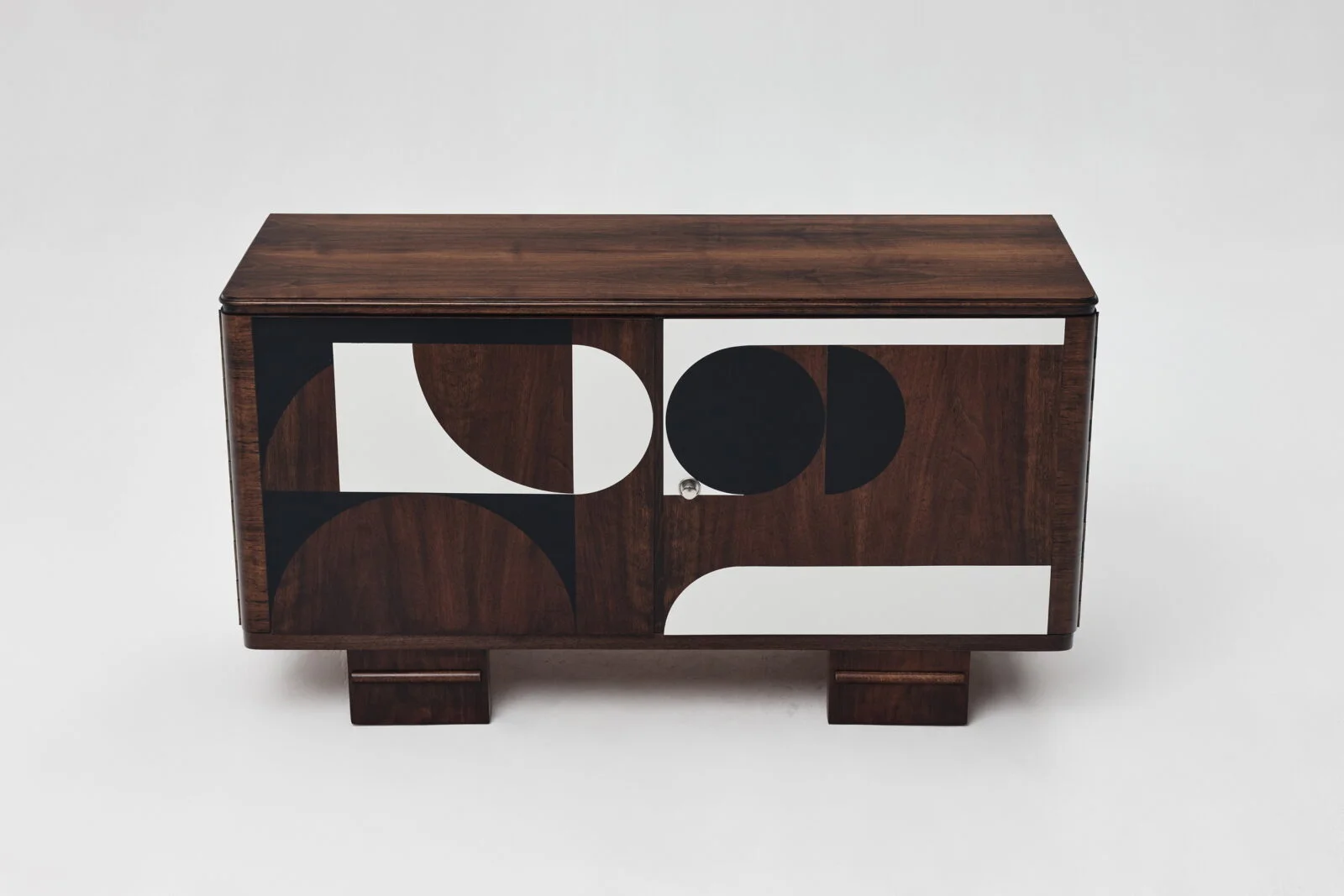 Vintage veneered sideboard, Poland, 1950s