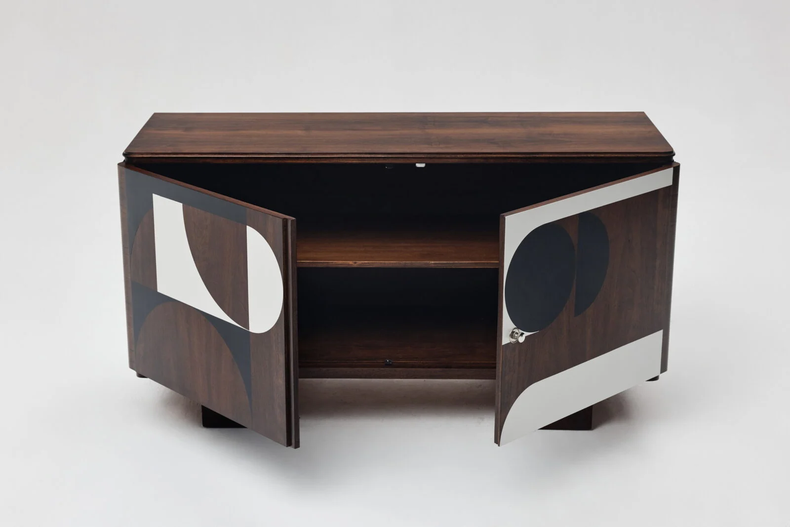 Vintage veneered sideboard, Poland, 1950s