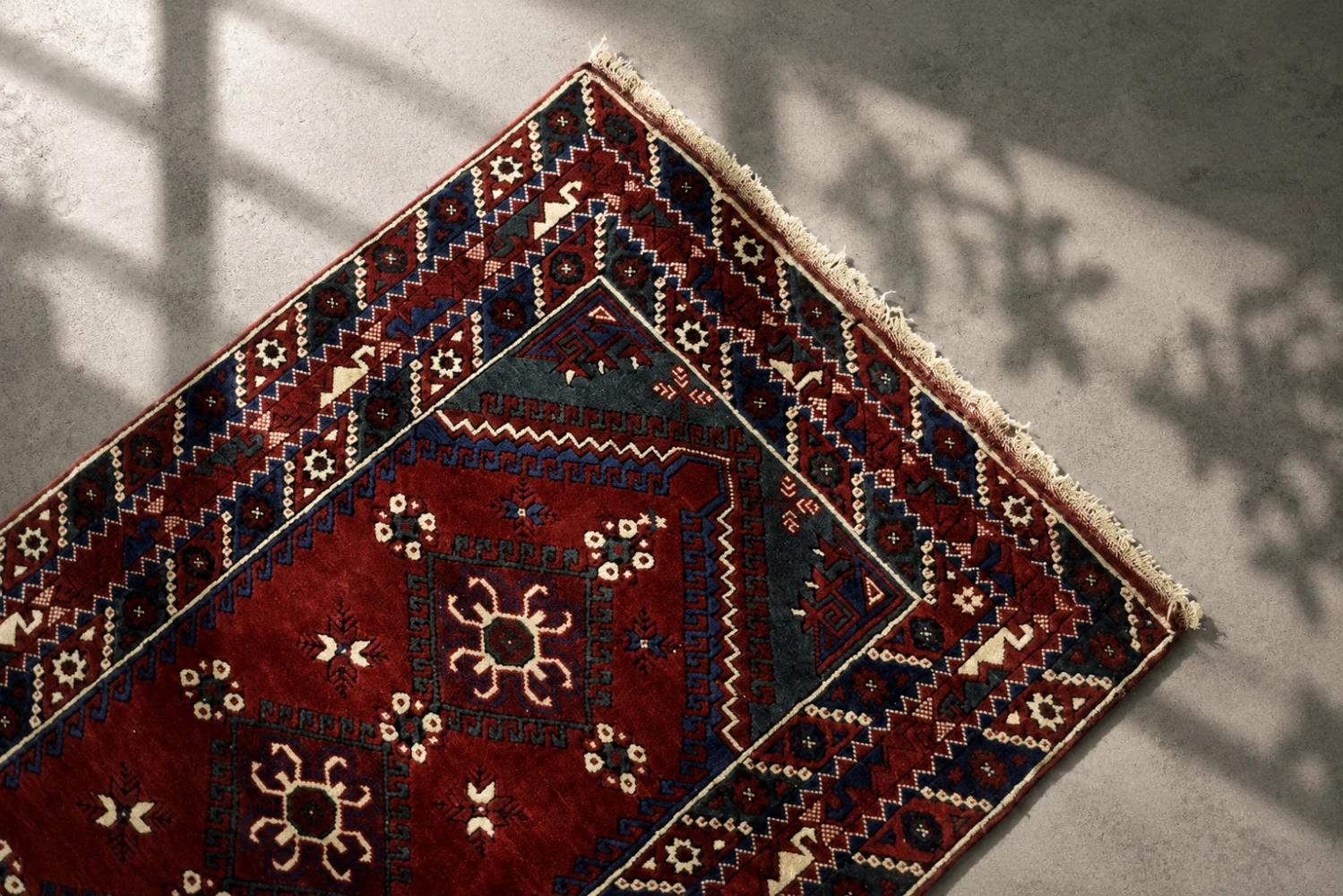Vintage Afghan oriental rug, Afghanistan, 1970s
