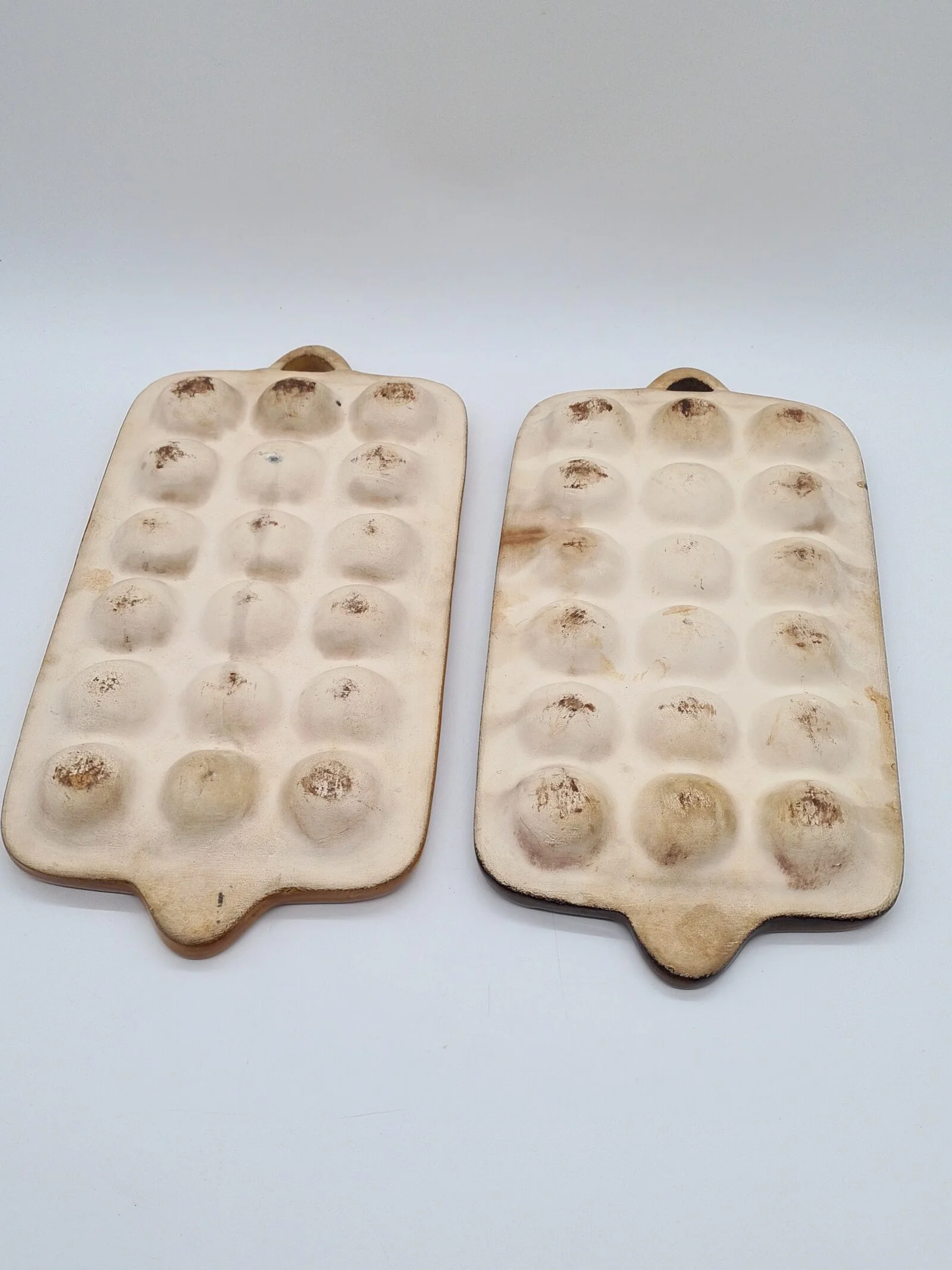 Set of 2 ceramic baking dishes, 1960s