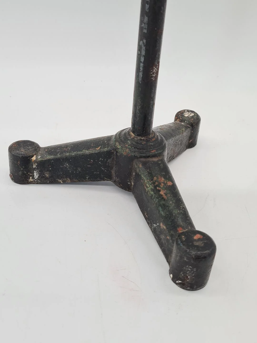 Optical lens on a cast iron stand, 19th century