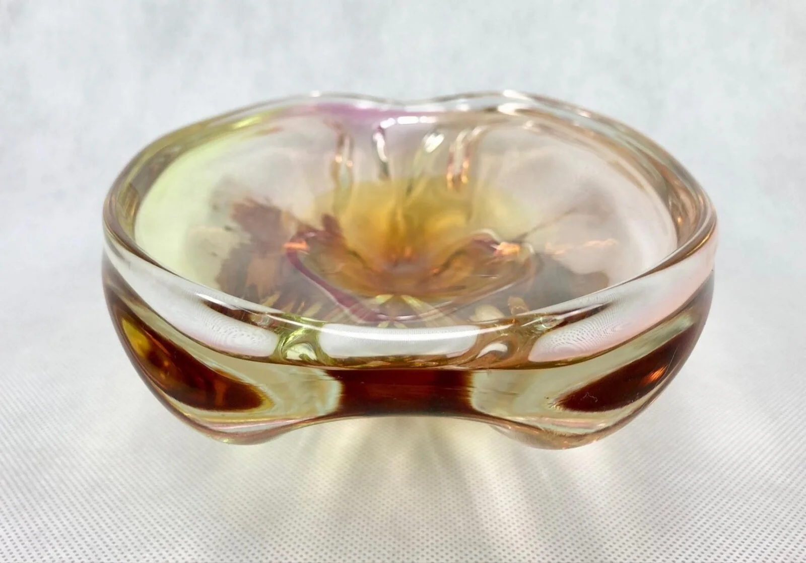 Vintage coloured glass bowl, designed by Jan Beranek, Škrdlovice, Czechoslovakia, 1960s