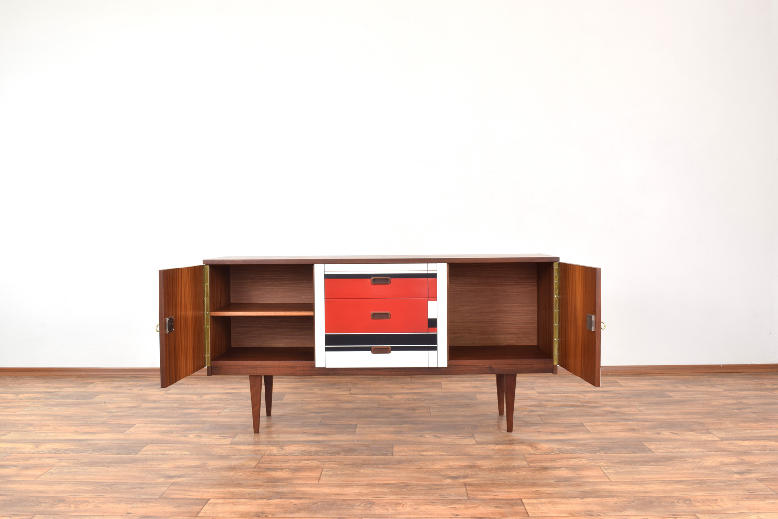 Sideboard z malaturą w stylu op-art, Niemcy, lata 60