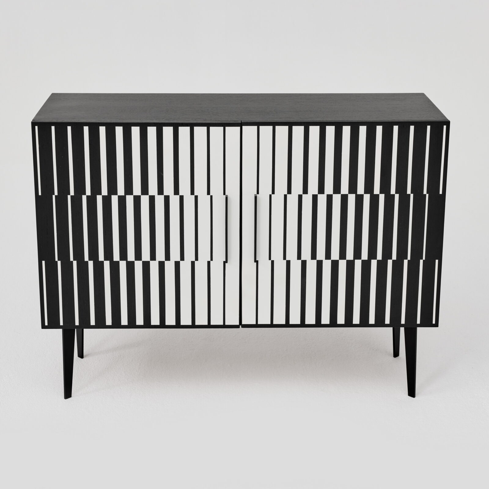 Komoda vintage, z malaturą Op-Art, Polska, lata 70