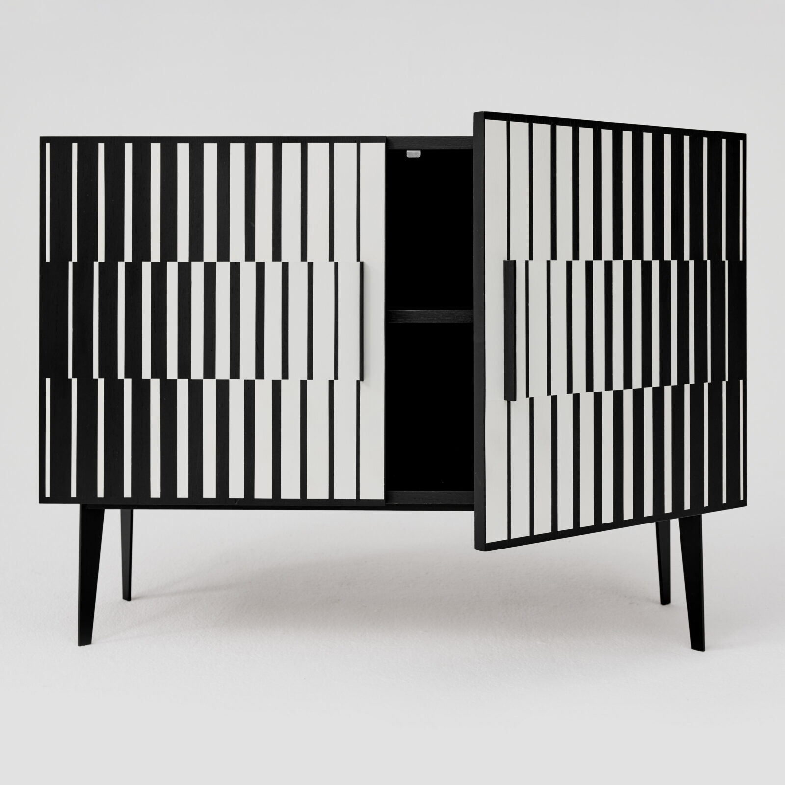 Komoda vintage, z malaturą Op-Art, Polska, lata 70