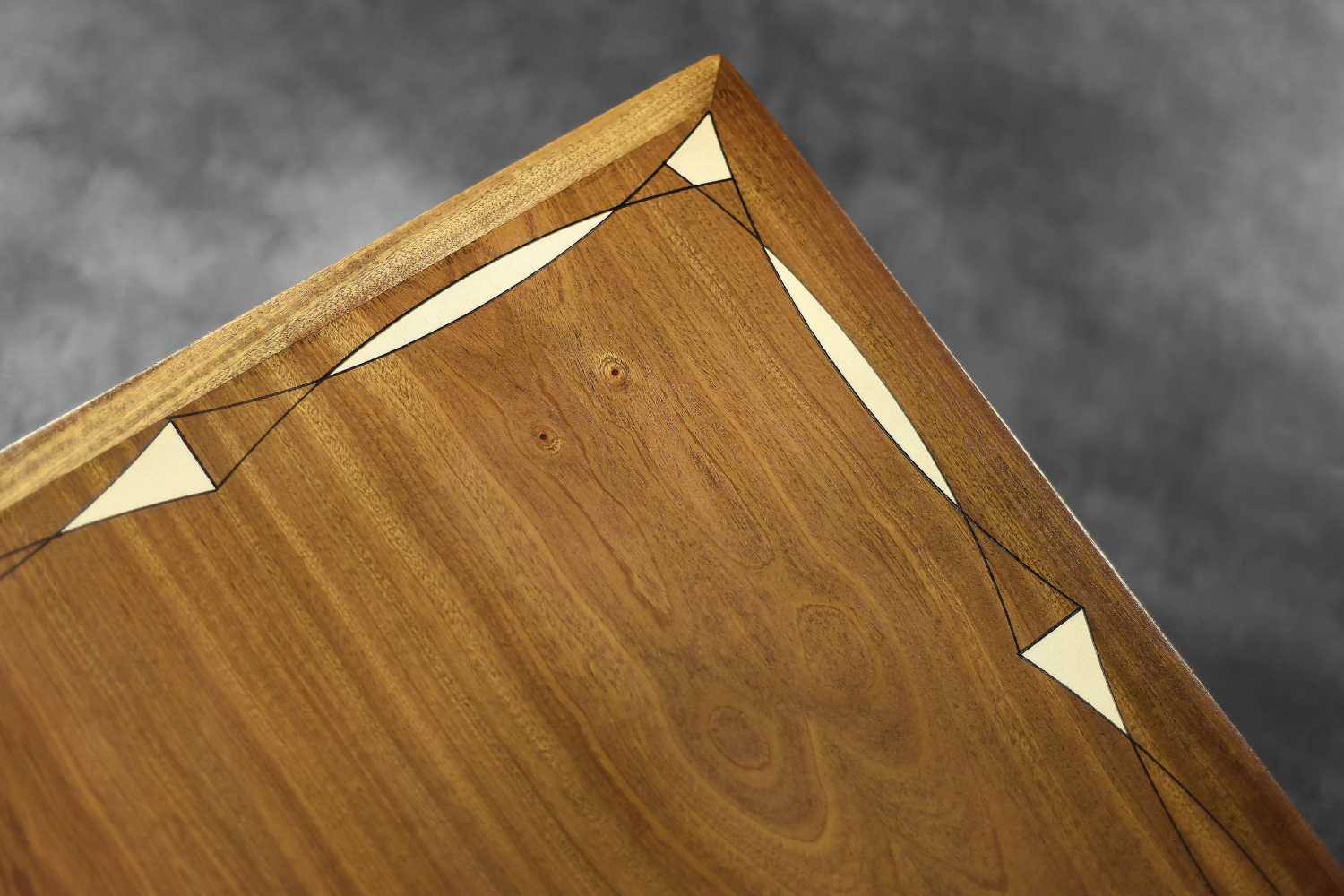 Stolik kawowy z malaturą, mahoń, proj. Ole Wanscher, PJ Møbelfabrik, Dania, lata 60