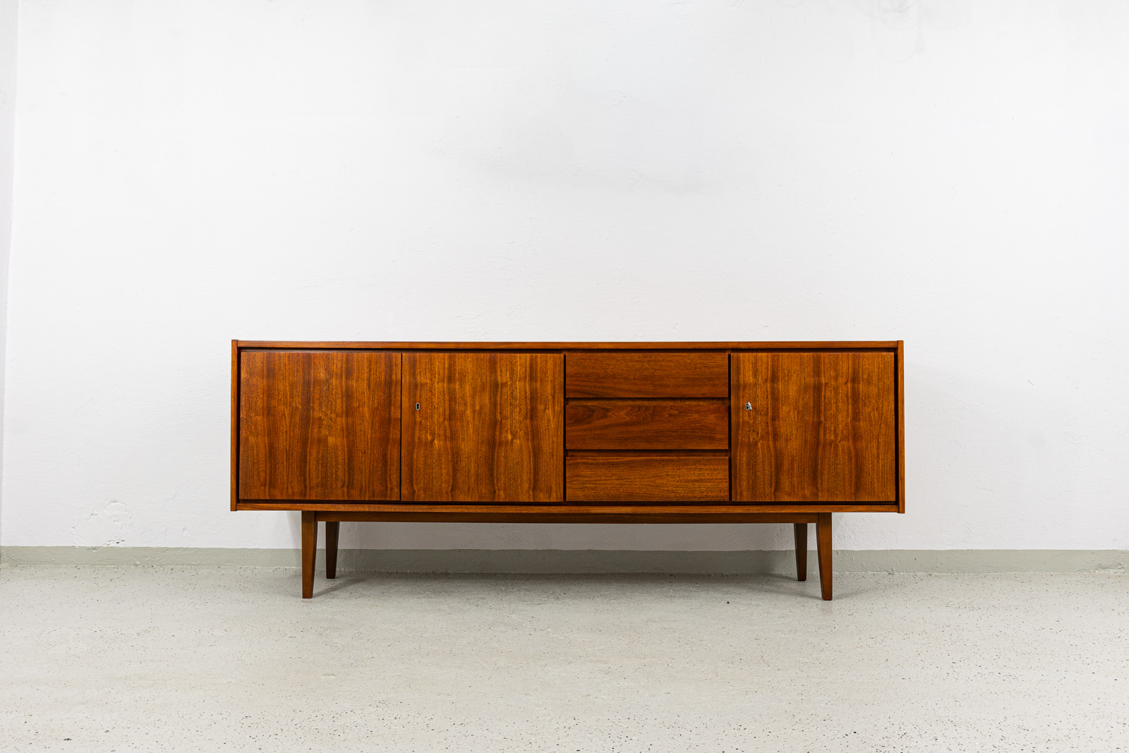 Sideboard vintage, Swarzędzkie Fabryki Mebli, PRL, lata 70