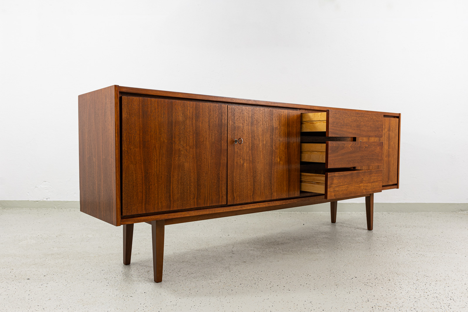 Sideboard vintage, Swarzędzkie Fabryki Mebli, PRL, lata 70