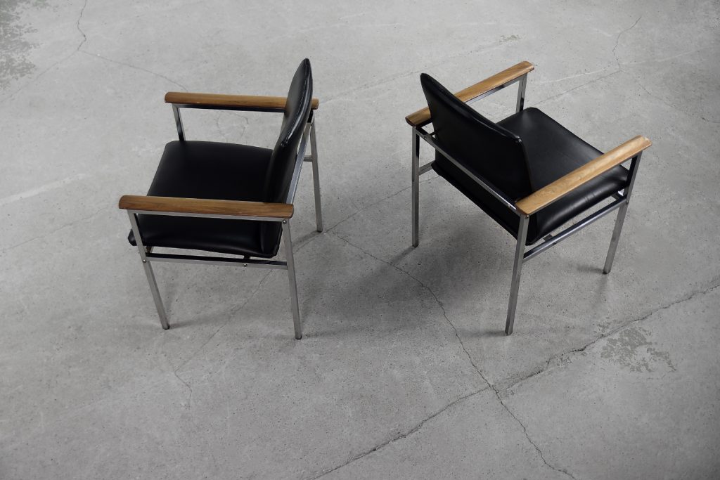 Para foteli proj. Sigvard Bernadotte, France & Søn, Dania, lata 60
